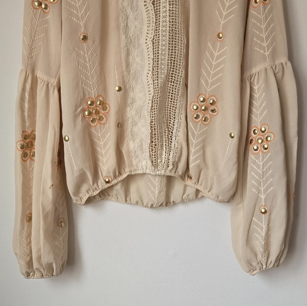 Journey Top in CreamThe Allflower Creative